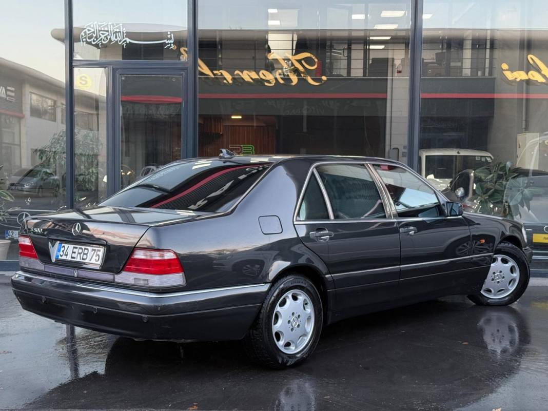 Milli Görüş Lideri Erbakan'ın makam aracı açık artırmayla satışa çıkarıldı 12